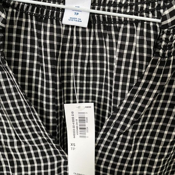 NWT Old Navy - B&W Checkered Blouse - Picture 2 of 3